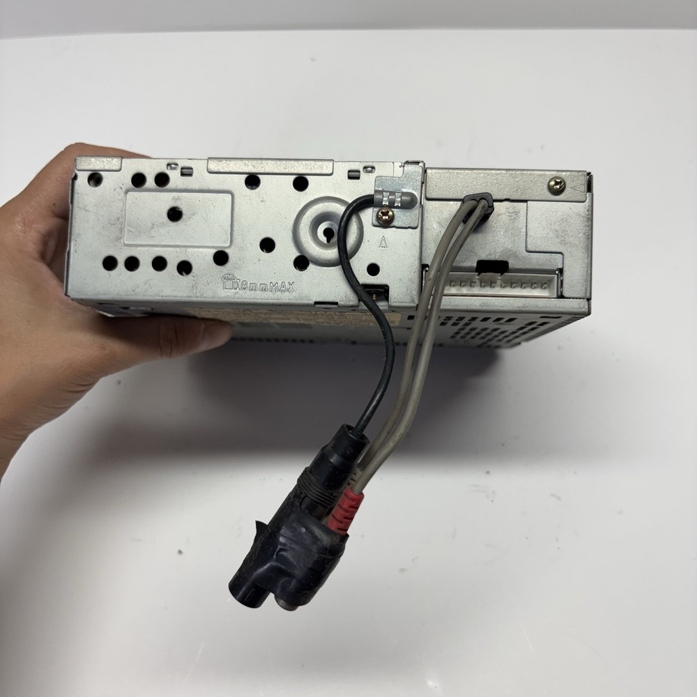 1995 PIONEER Super Tuner III CD Player DEH-415 Car Stereo Unit Removable Face - Picture 5 of 12